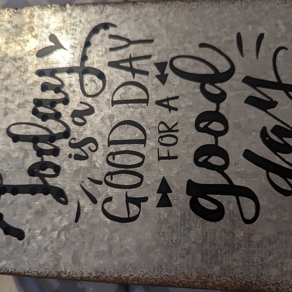 Home Decor-Good Day Sign - Picture 5 of 6